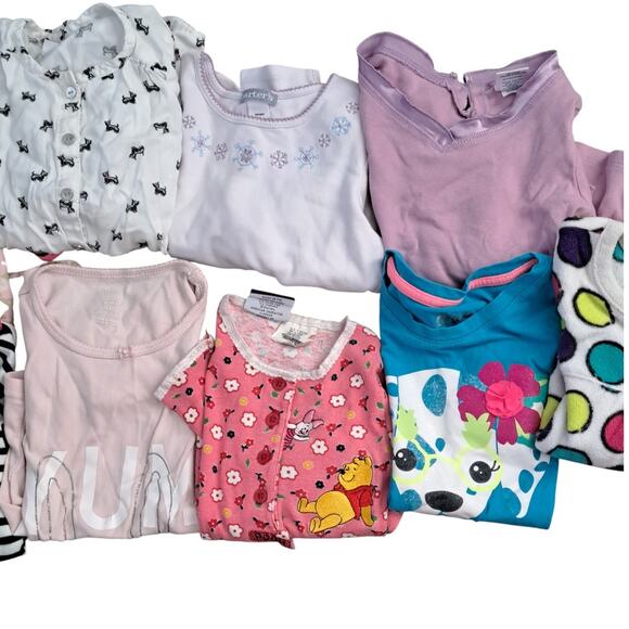 Girl's Bundle of Tops And Bottoms 13 Pieces Size 4/4T - Picture 4 of 5